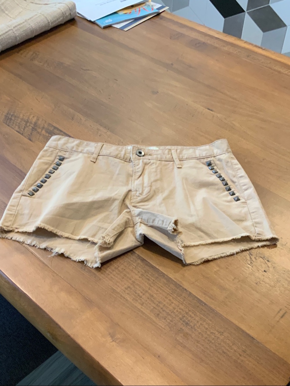 NWOT Lucky Brand Beige Frayed Hem Studded Jean Shorts